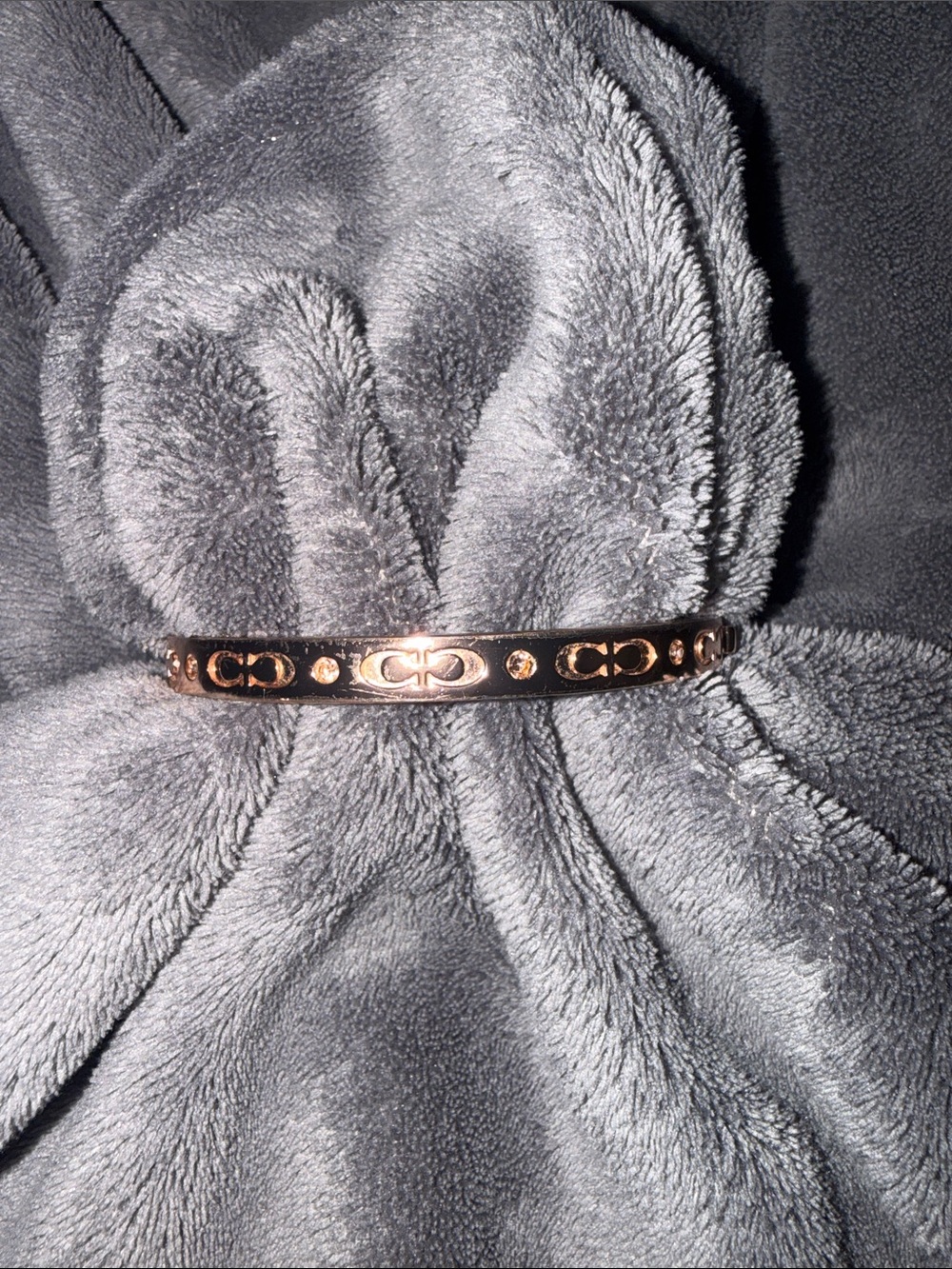 COACH Kissing “C” Hinged Bangle Rose Gold Tone.